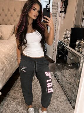 🩶🩷 RARE Victoria's Secret PINK Rock n’ Roll Joggers 🩷🩶